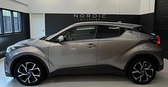 Toyota C-Hr 2019 photo 3