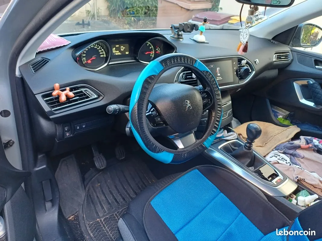 Peugeot 308 2014 photo 3