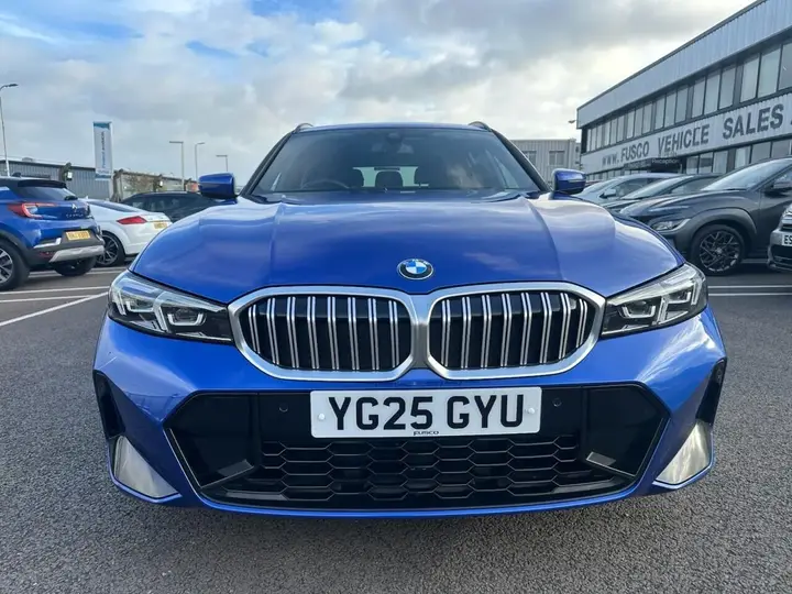 BMW 3 Series 2025 photo 2
