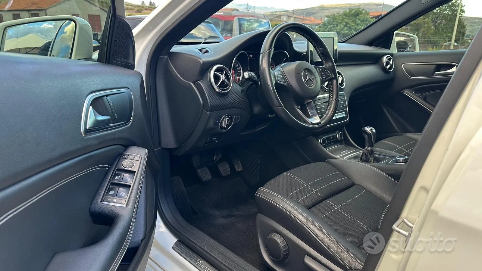 Mercedes-Benz A200 2017 photo 5
