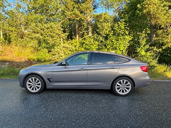 BMW 318D 2016 photo 3