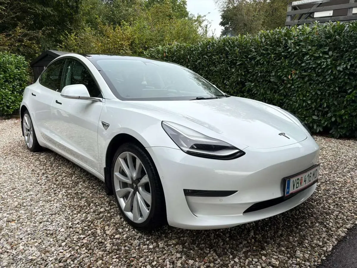 Tesla Model 3 2019 photo 2