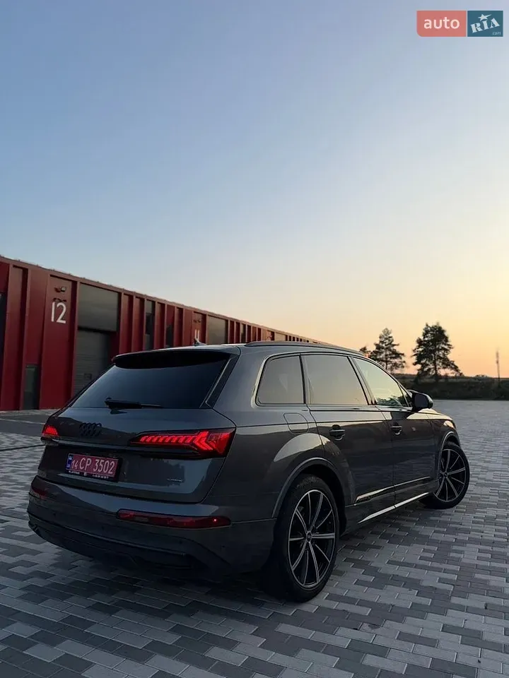 Audi Q7 2021 photo 5