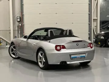 BMW Z4 2004 photo 2