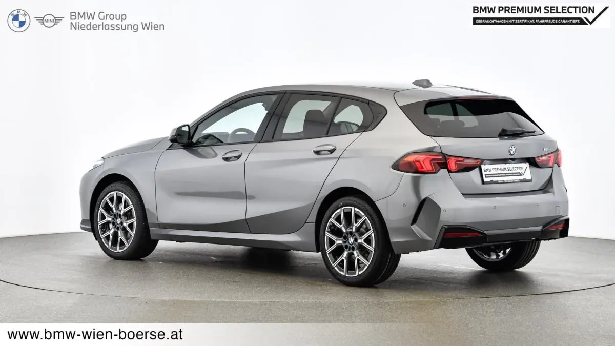 BMW 1 Series 2024 photo 3