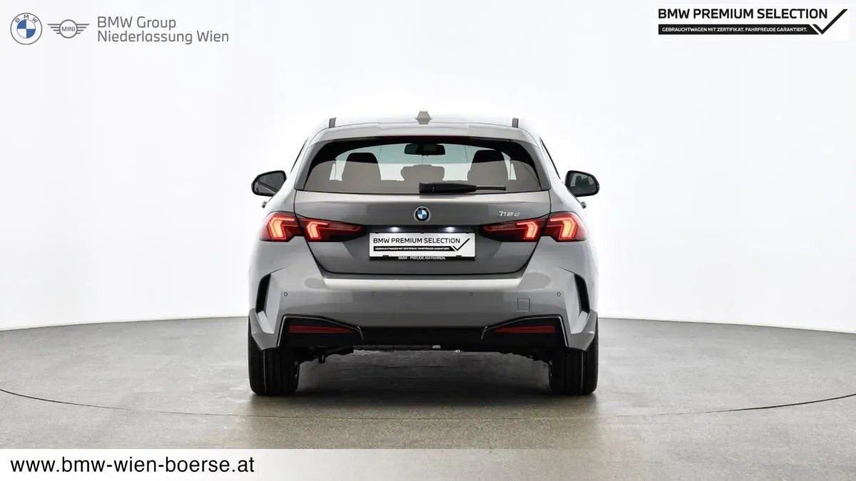 BMW 1 Series 2024 photo 2