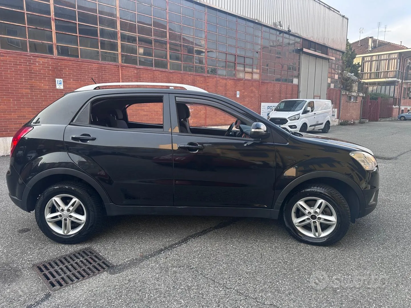 KG Mobility Korando 2013 photo 4
