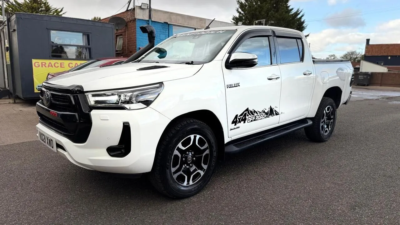Toyota Hilux 2021 photo 3