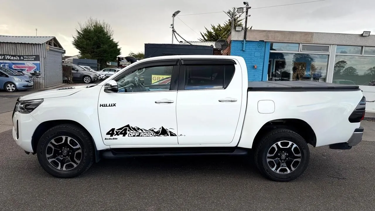 Toyota Hilux 2021 photo 4