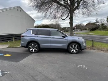 Mitsubishi Outlander 2026 photo 4