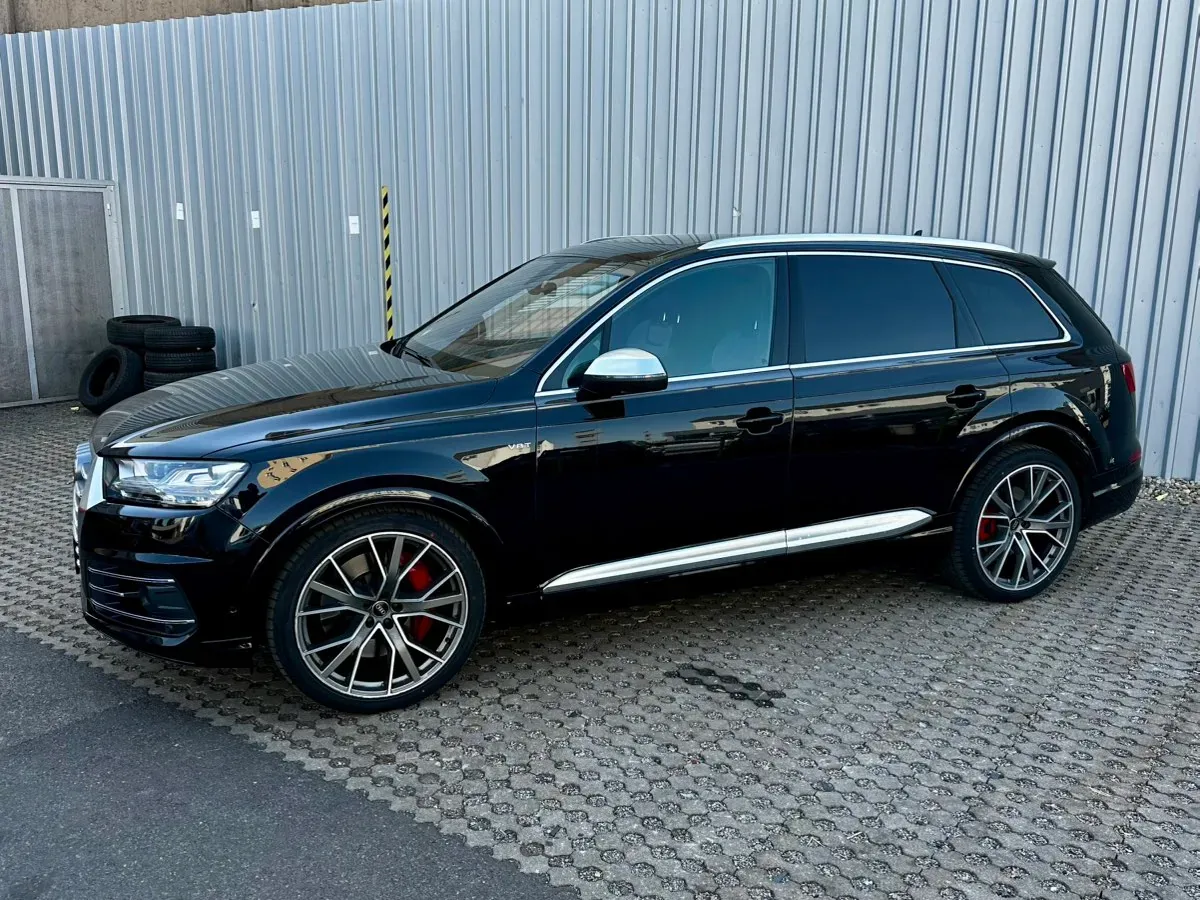 Audi Q7 2017 photo 2