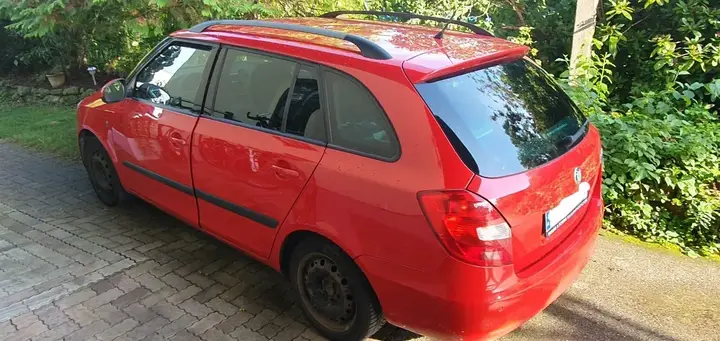 Skoda Fabia Combi 2010 photo 3