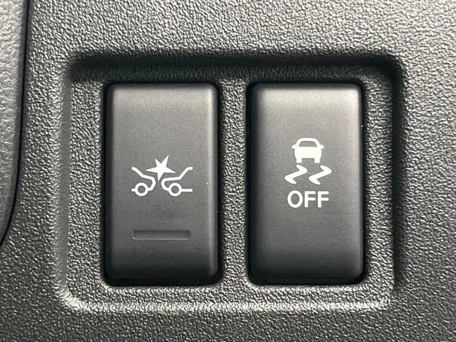 Nissan March 2022 photo 5