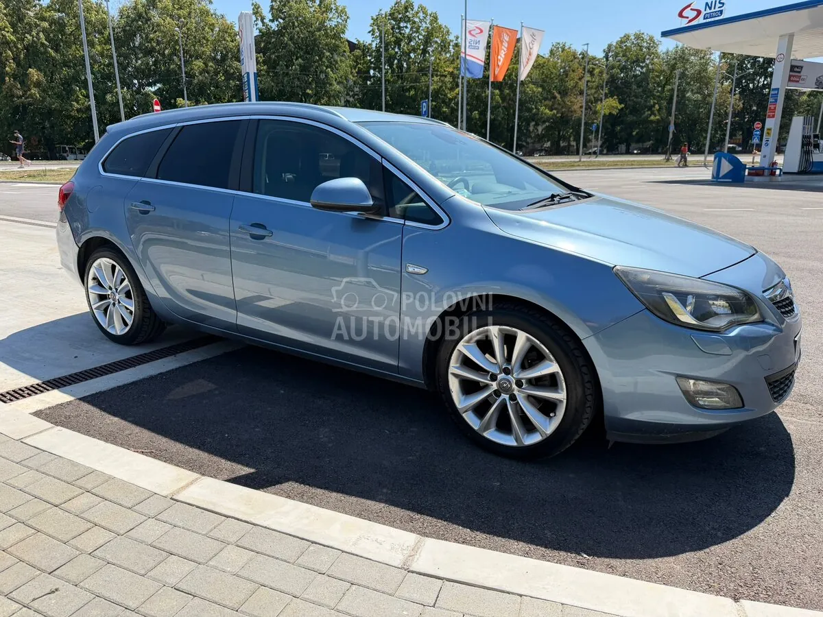 Opel Astra J