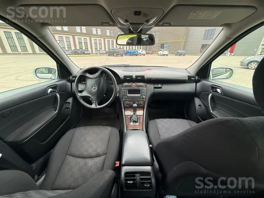 Mercedes-Benz C220 2007 photo 3