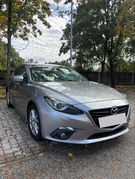 Mazda Mazda3 2014 photo 3