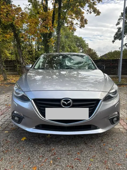 Mazda Mazda3 2014 photo 2
