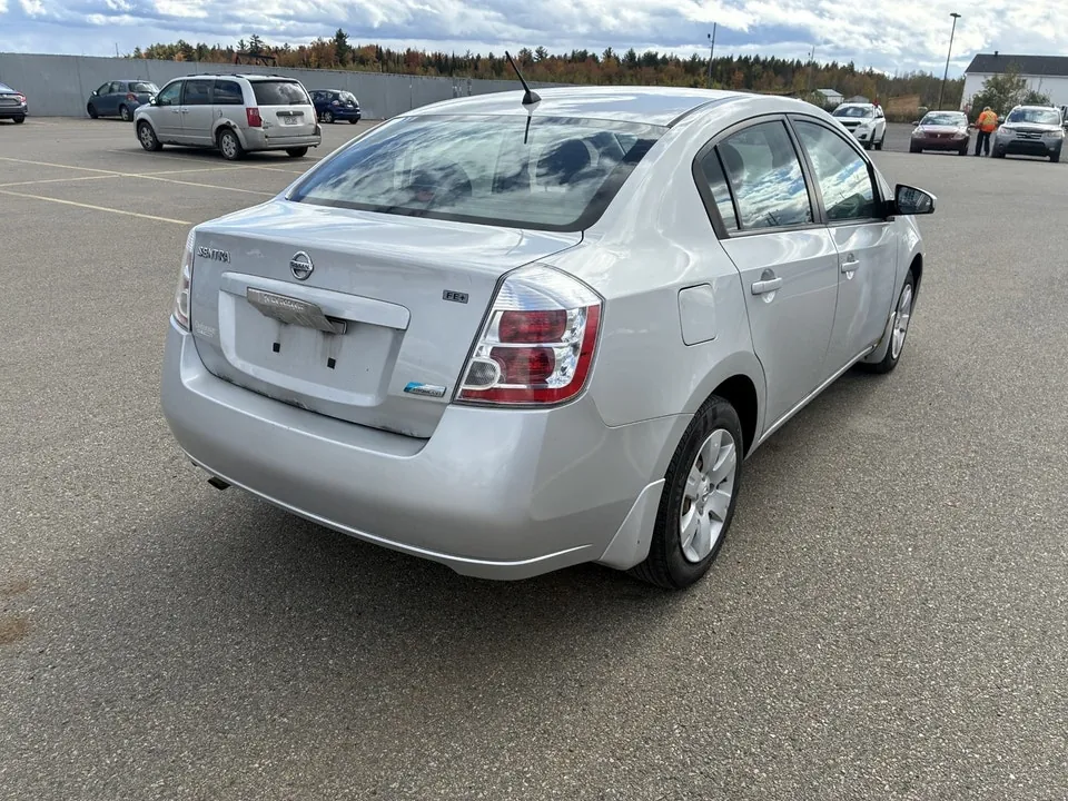 Nissan Sentra 2009 photo 2