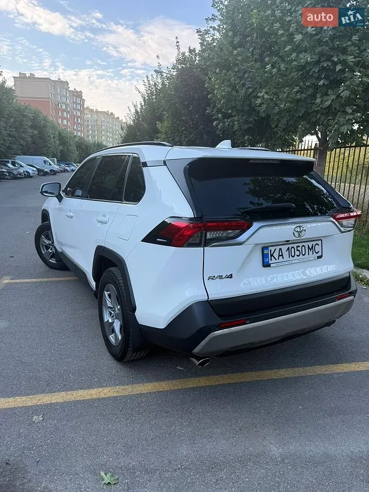 Toyota Rav4 2023 photo 4