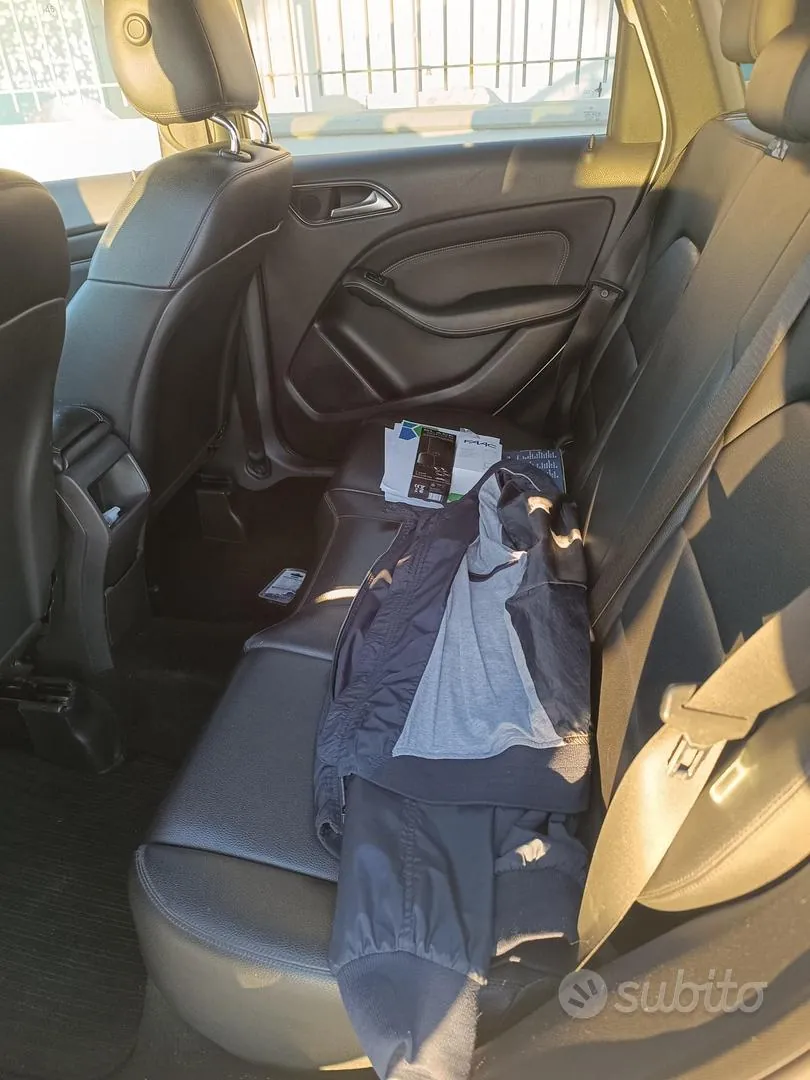 Mercedes-Benz B 200 2013 photo 4