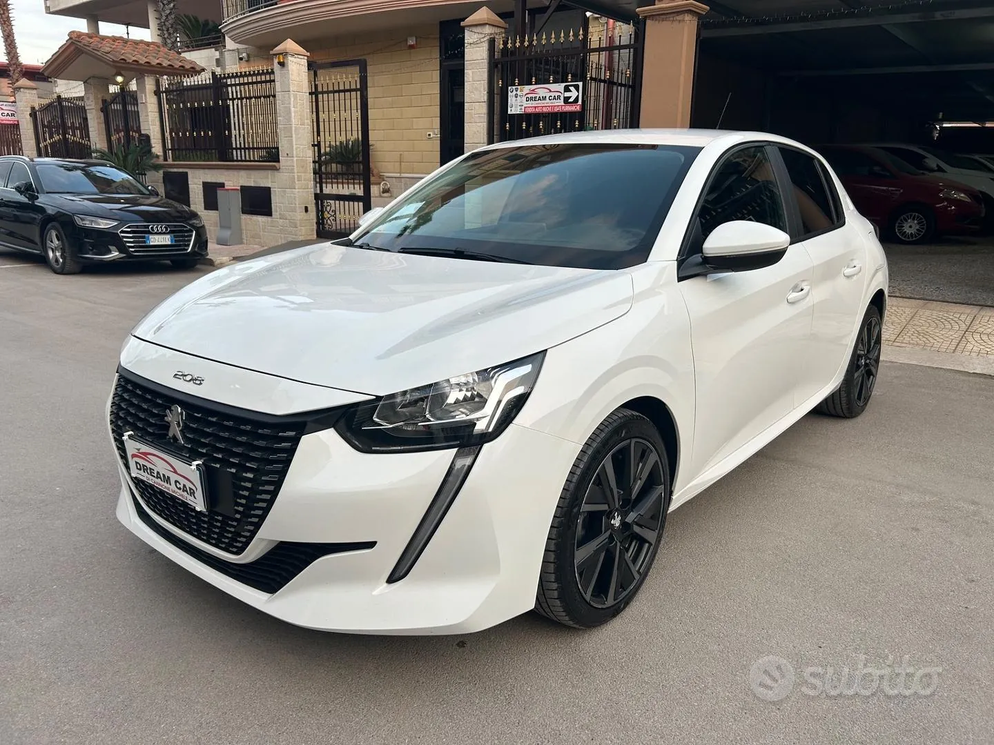 Peugeot 208 2021 photo 3