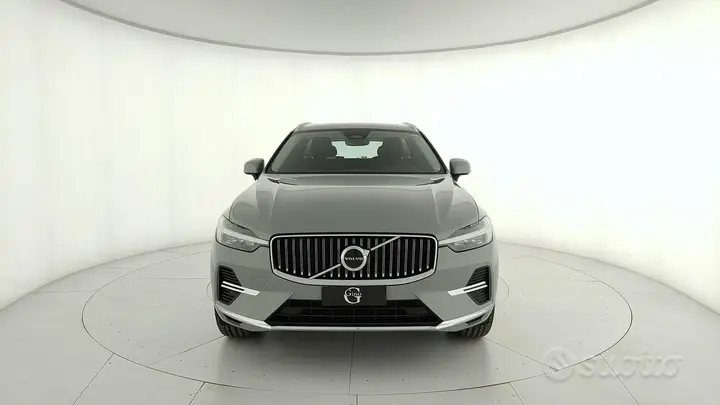 Volvo Xc60 2025 photo 2