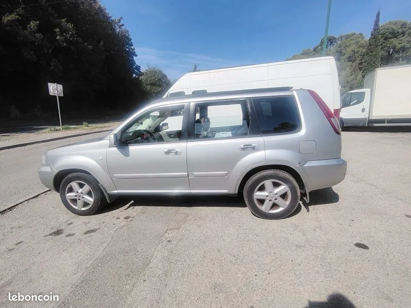 Nissan X-Trail 2004 photo 2