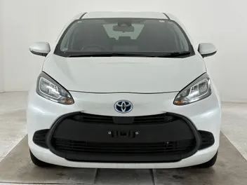 Toyota Aqua 2023 photo 3