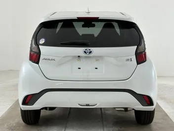Toyota Aqua 2023 photo 4