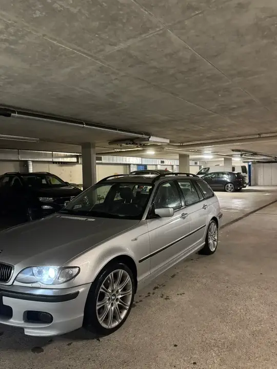 BMW 3 Series 2002 photo 2