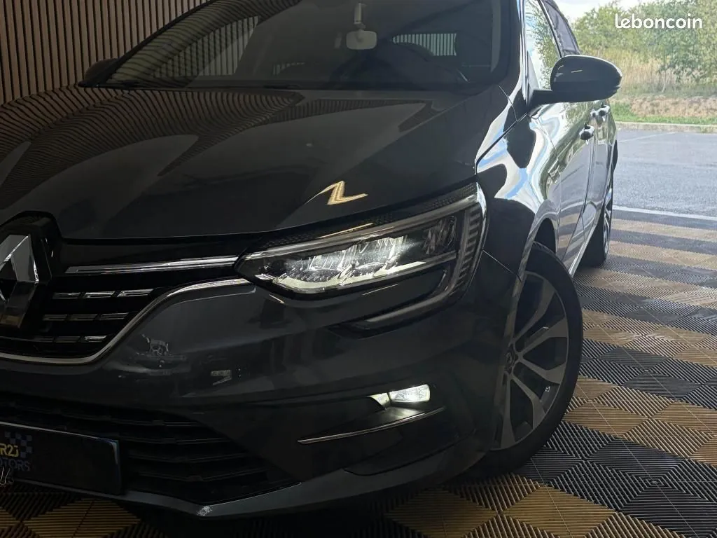Renault Megane 2023 photo 3