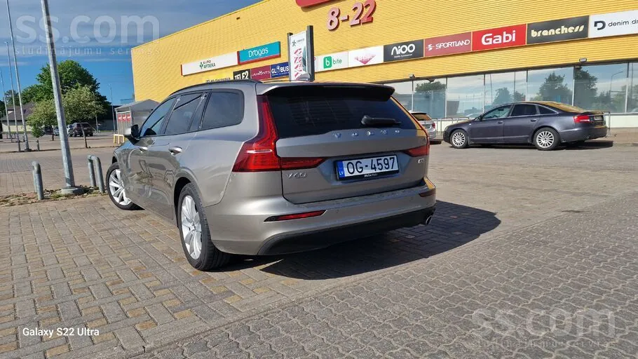 Volvo V60 2019 photo 4
