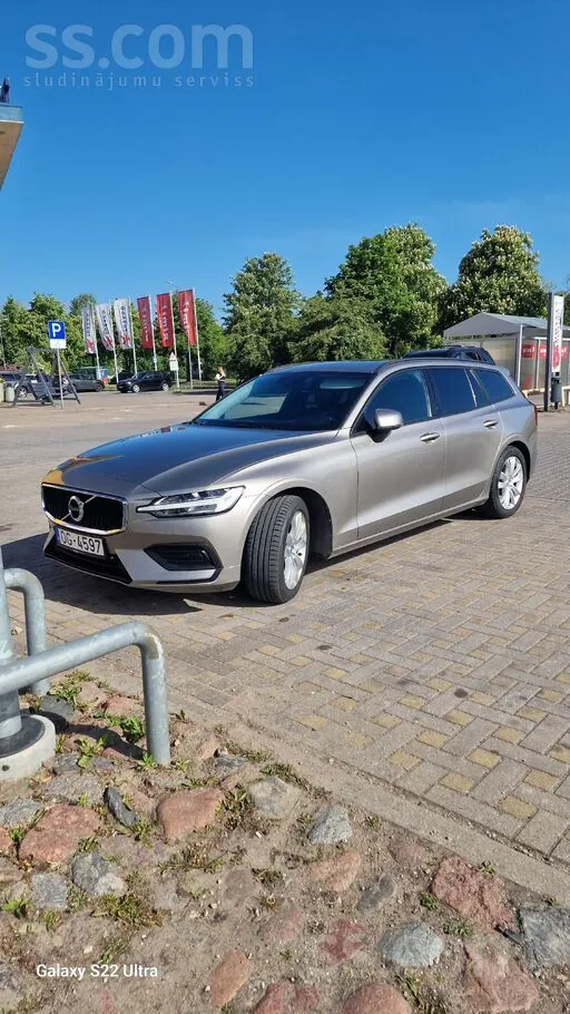 Volvo V60 2019 photo 2