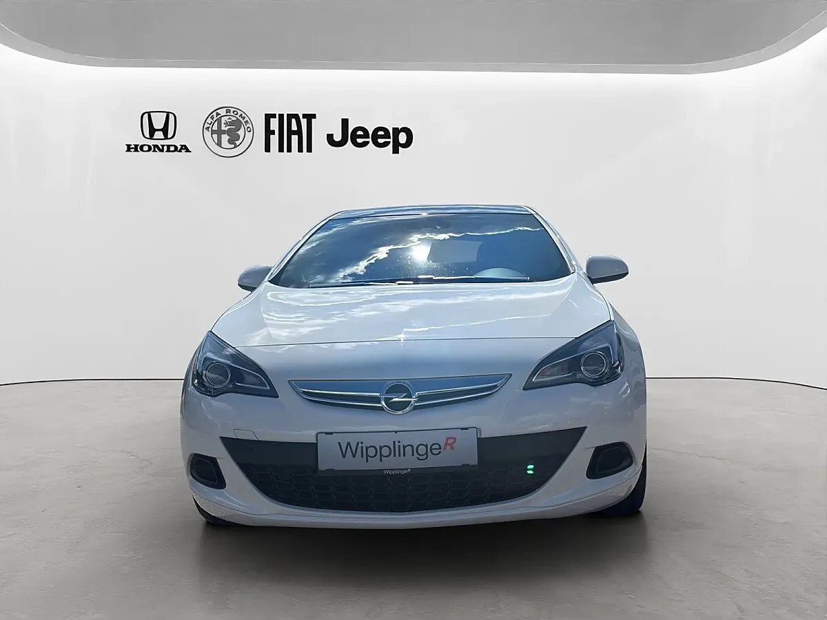 Opel Astra 2015 photo 2