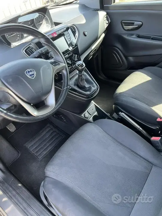 Lancia Ypsilon 2019 photo 5