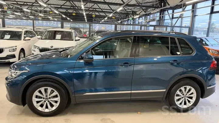 Volkswagen Tiguan 2021 photo 2