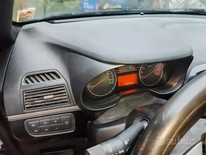 Fiat Grande Punto 2008 photo 3