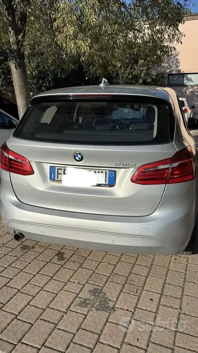BMW 216D Active Tourer 2016 photo 2