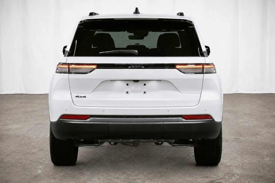 Jeep Grand Cherokee 2026 photo 5