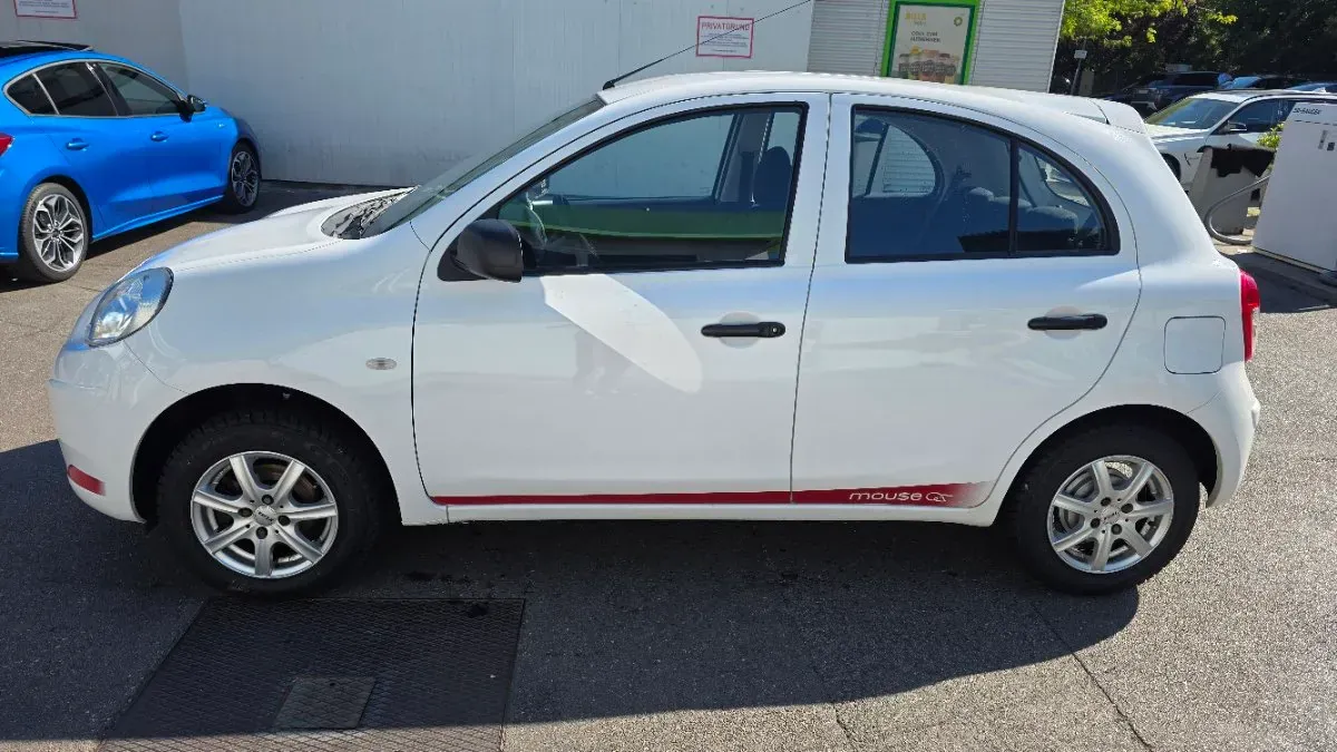 Nissan Micra 2012 photo 2