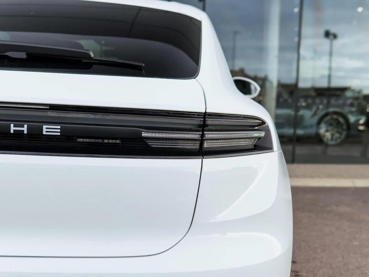 Porsche Macan 2026 photo 2