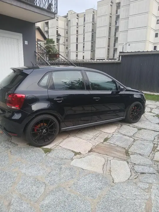 Volkswagen Polo 2012 photo 3