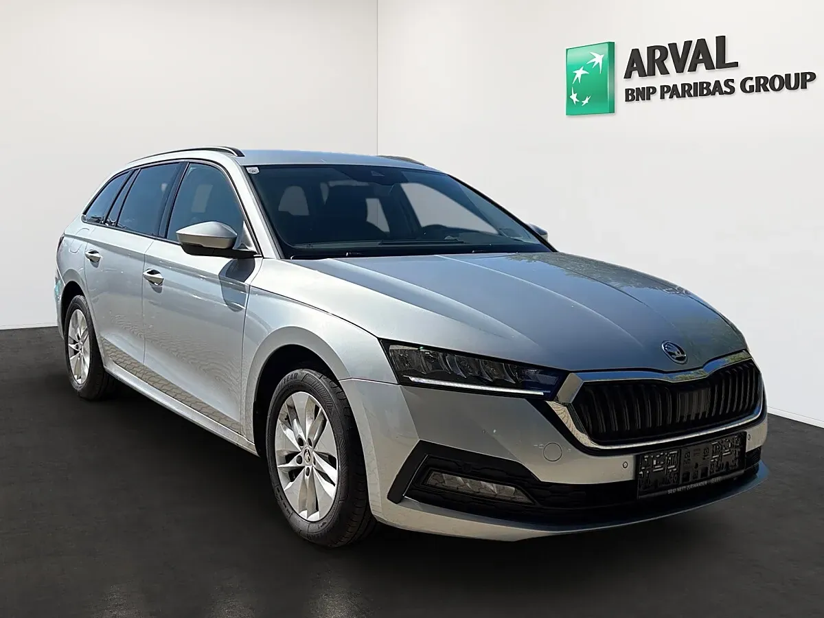 Skoda Octavia 2023 photo 3