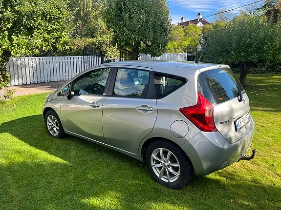 Nissan Note 2014 photo 2