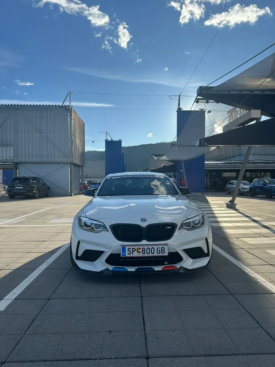 BMW 2 Series 2020 photo 2