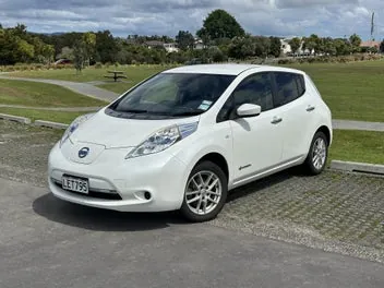 Nissan Leaf 2016 photo 2