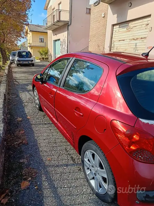 Peugeot 207 2008 photo 4