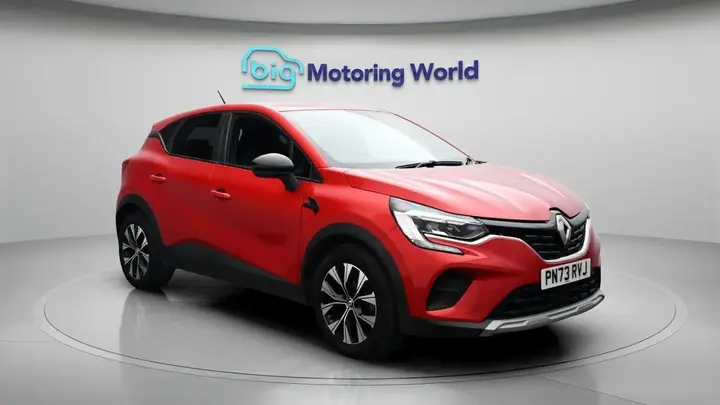 Renault Captur 2023 photo 2