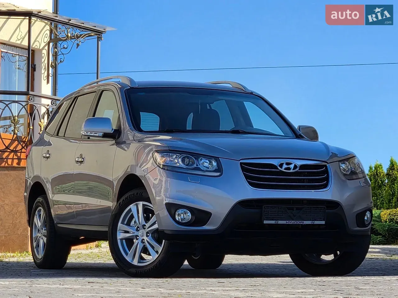 Hyundai Santa Fe 2010 photo 2