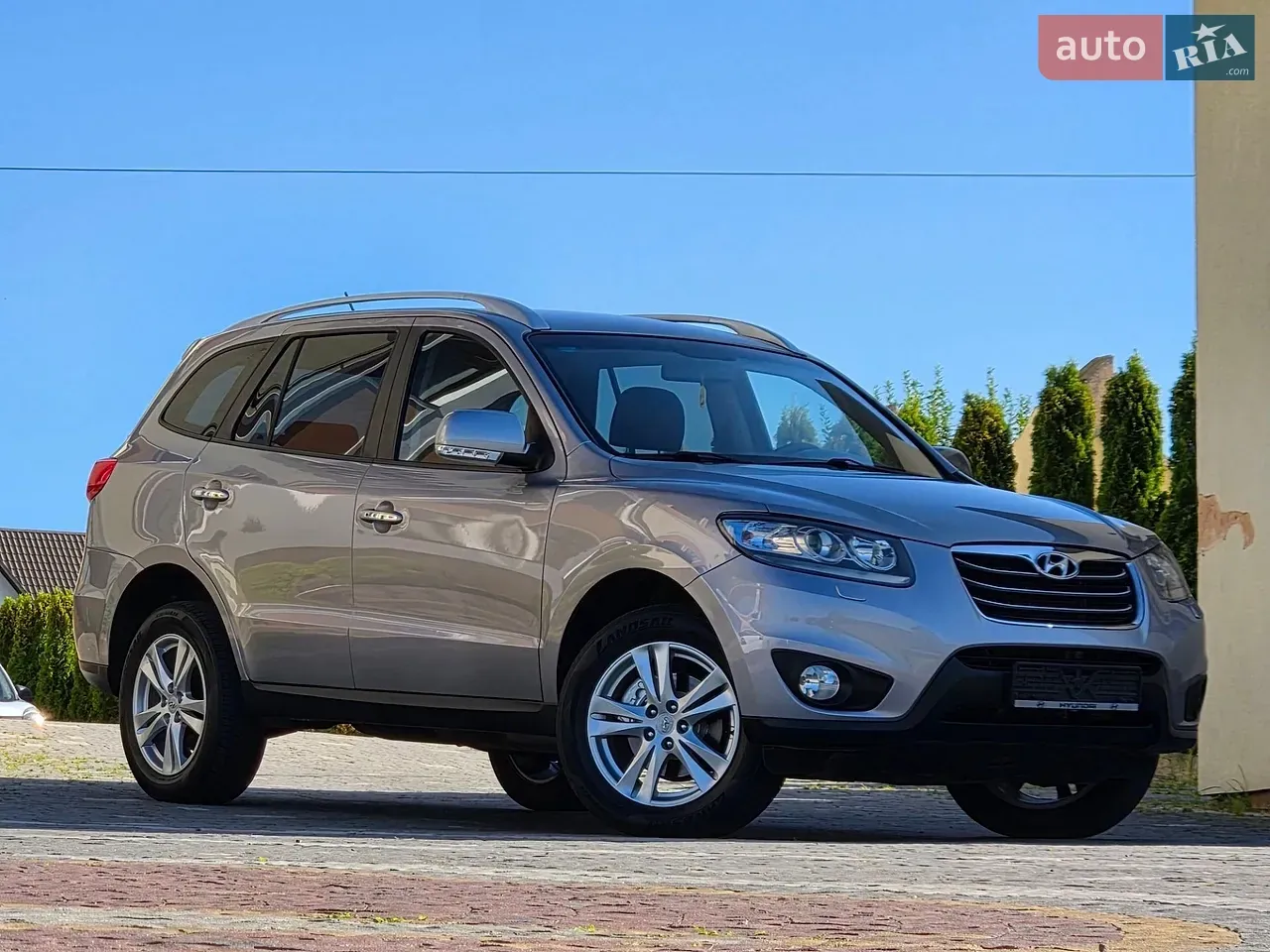 Hyundai Santa Fe 2010 photo 4